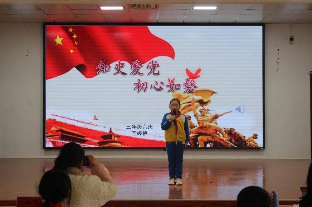 琳娜整理房间