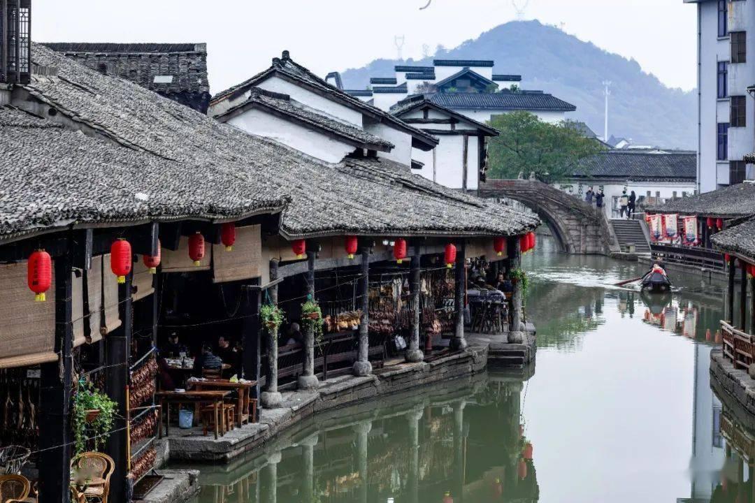 润泽科技:预计2023年净利同比预增46%—54%